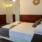 Hotel Zulu *